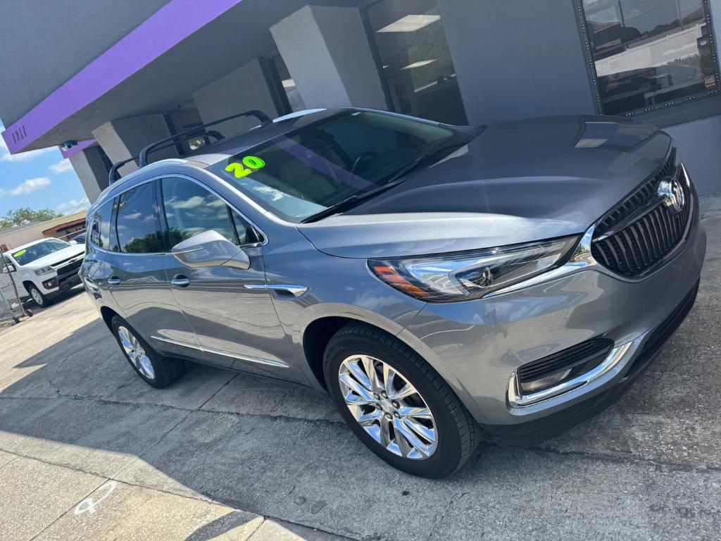 2020 Buick Enclave Essence's photo